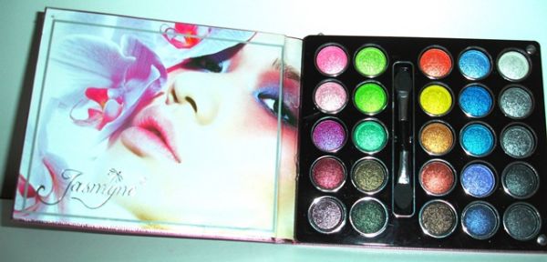 paleta carteira com 25 cores Jasmyne